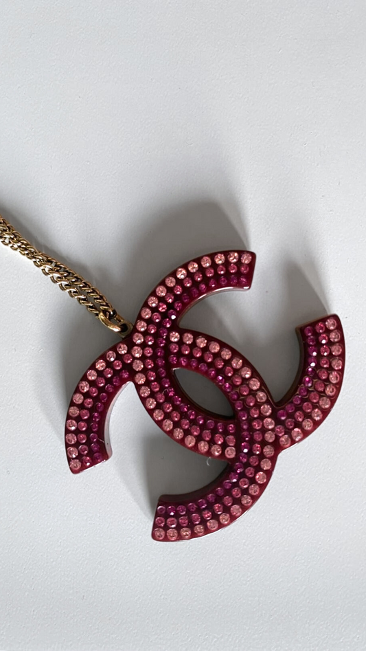 CHANEL 2008 CC EMBELLISHED PINK PENDANT NECKLACE