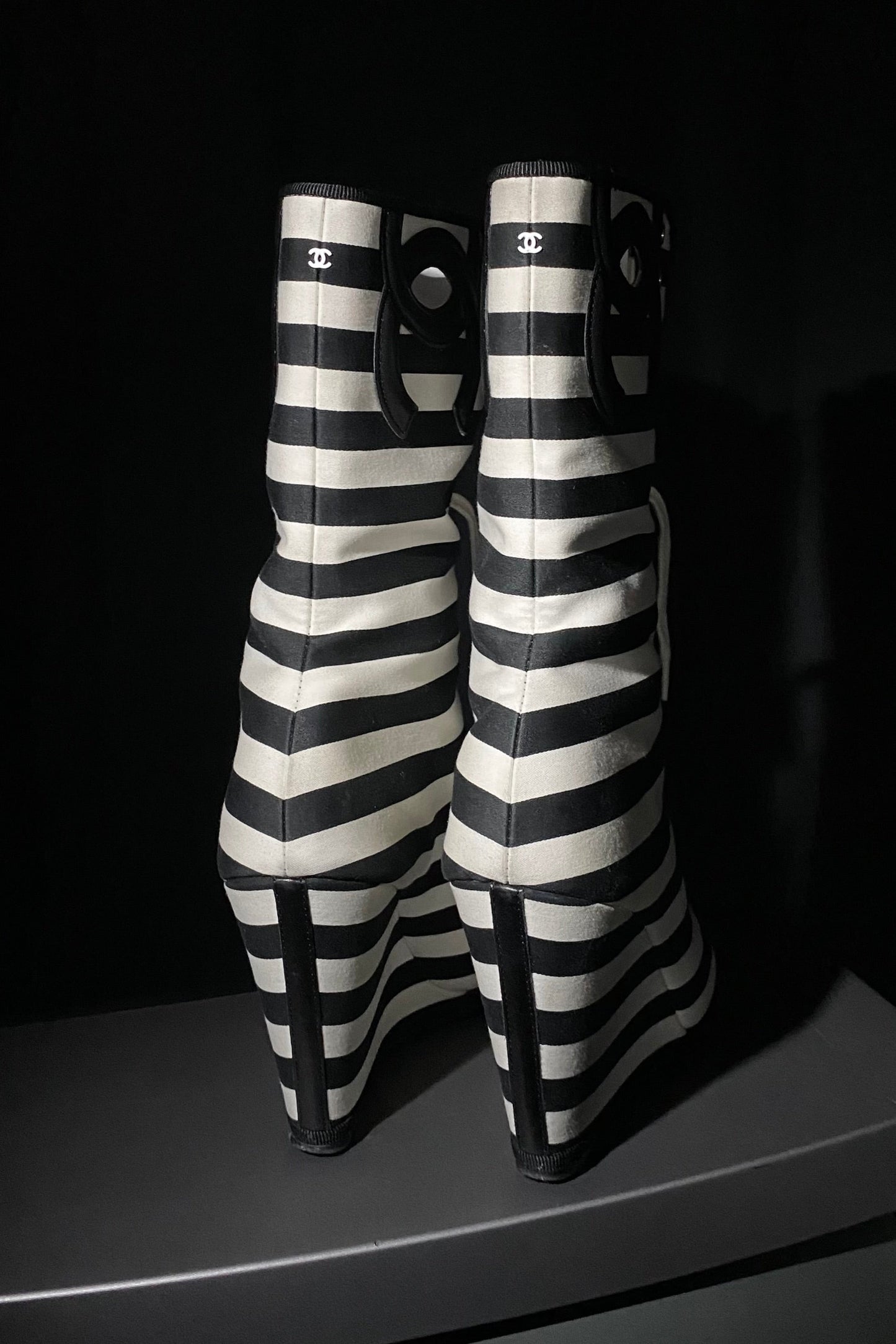 CHANEL CRUISE 2010 STRIPED WEDGE BOOTS 37