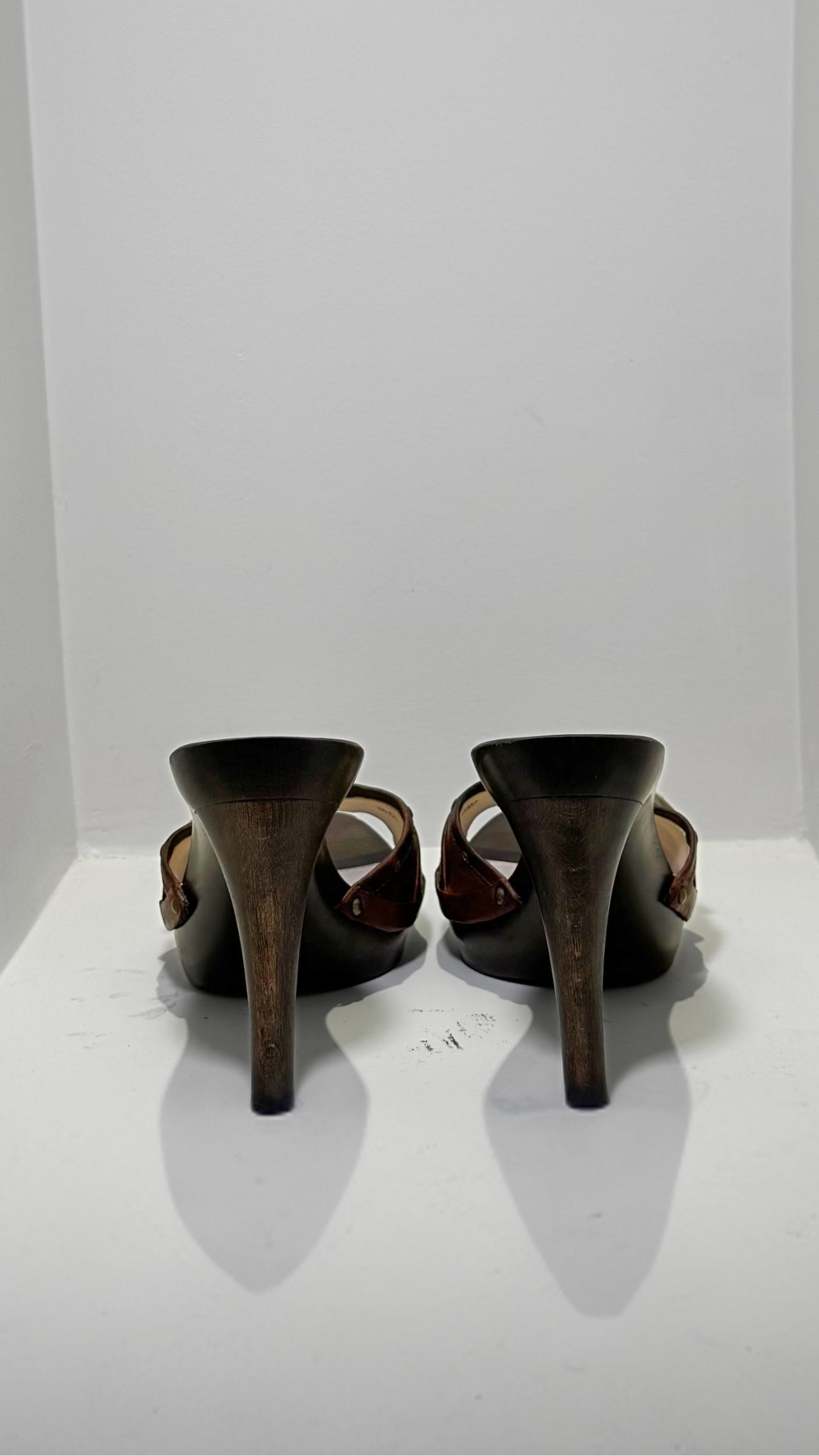 DIOR 2007 ROMANTIQUE WOODEN CHAIN CLOGS 40