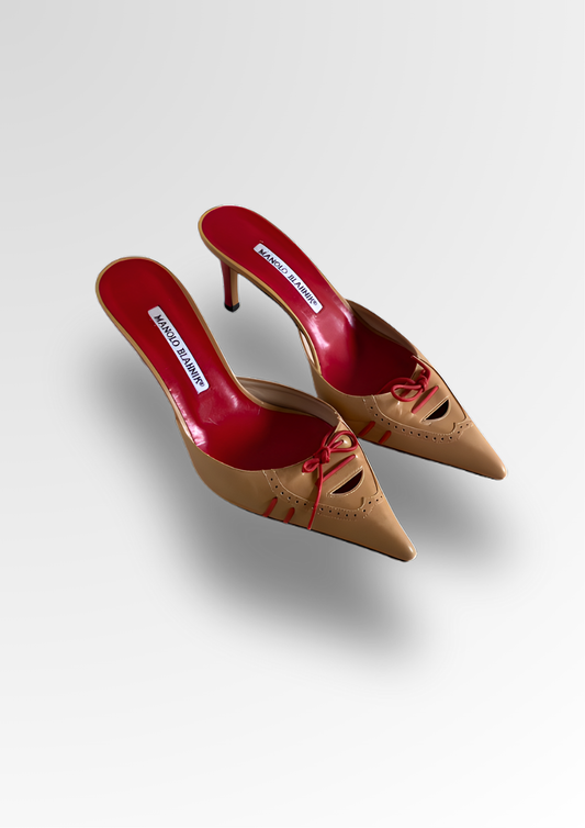 MANOLO BLAHNIK LACE-UP KITTEN MULES